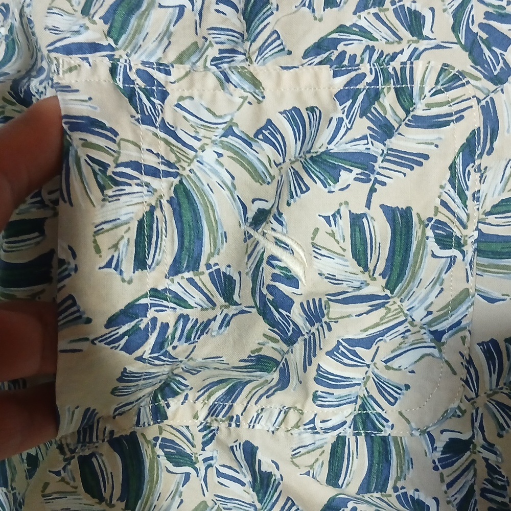 Nautica Blue and Cream Casual Button Down‎ Shirt - Picture 4 of 4
